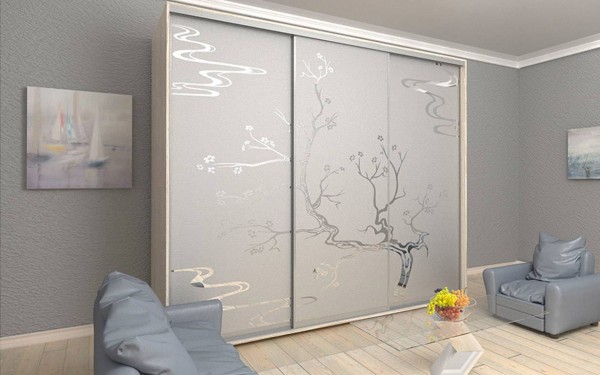 Шкаф-купе с пескоструем № 98