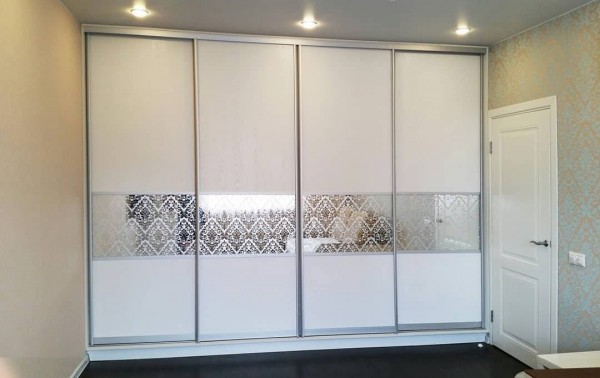 Встроеный шкаф-купе №01