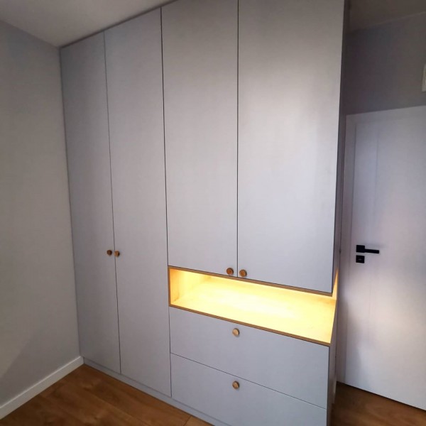 Распашной шкаф для спальни № 151