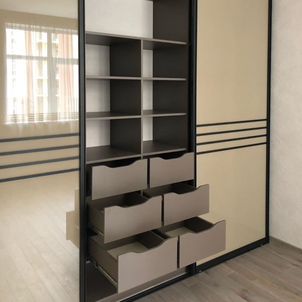 Шкаф-купе в спальню № 164