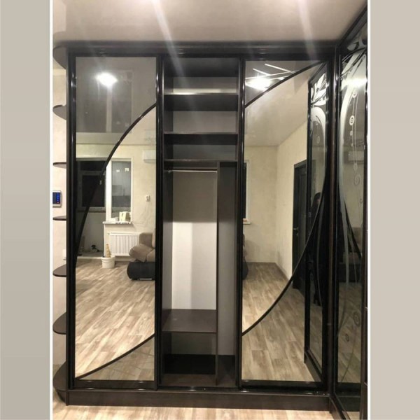 Угловой шкаф-купе №32