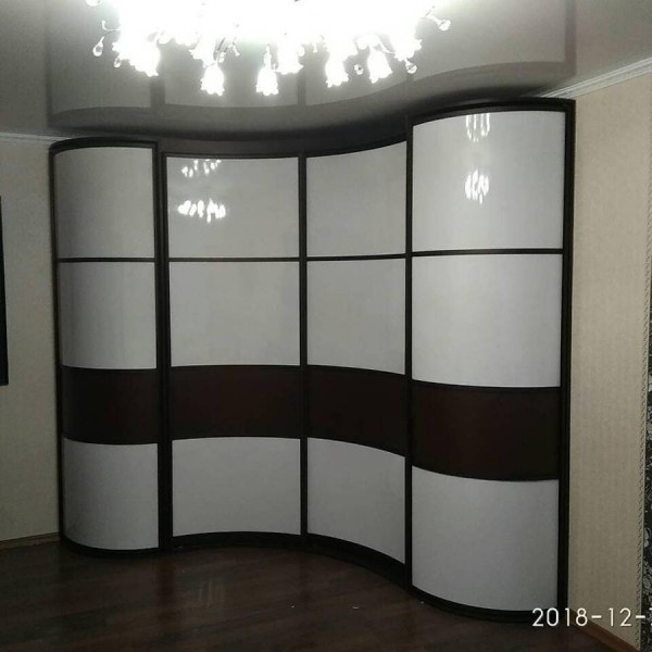 Радиусный шкаф-купе №23