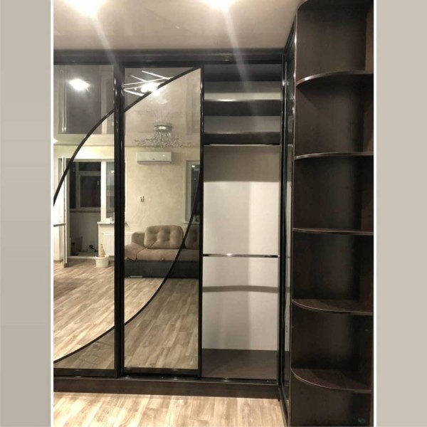 Угловой шкаф-купе №32