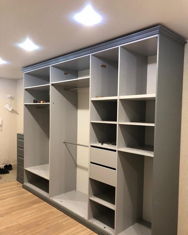 Распашной шкаф для прихожей № 142