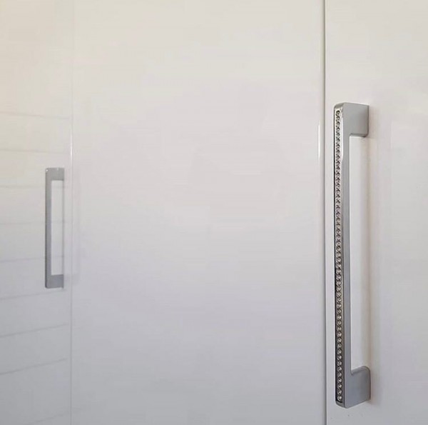 Распашной шкаф в гостиную № 145