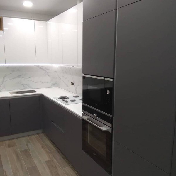 Кухня без ручек №01